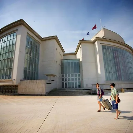 Beautiful With Balcony Ostend