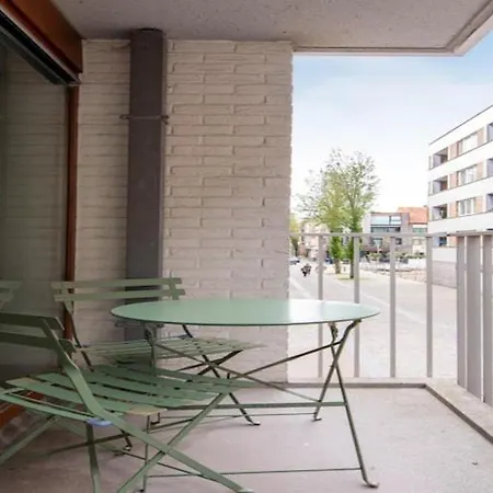 Beautiful With Balcony *
