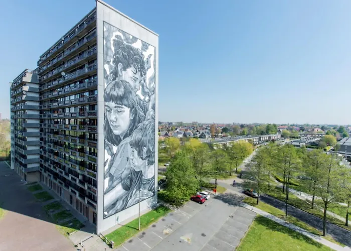 דירה In Near The