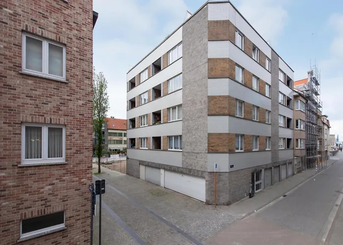 In Near The דירה *