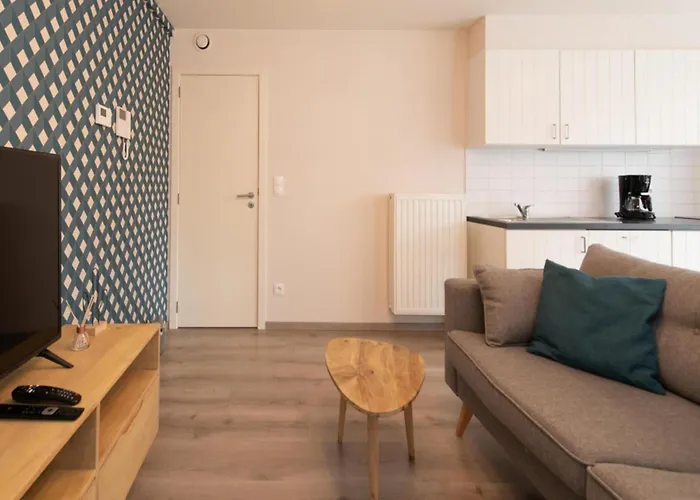 In Near The * אוסטנדה