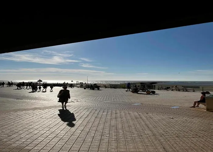 דירה In Near The